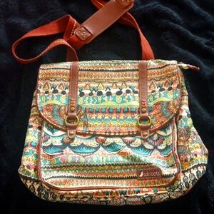 SAKROOTS convertible backpack